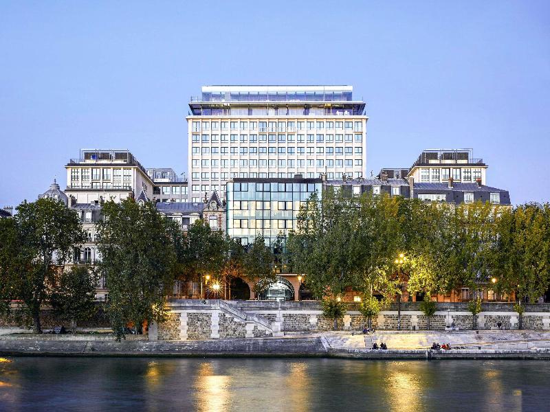 SO/ Paris image