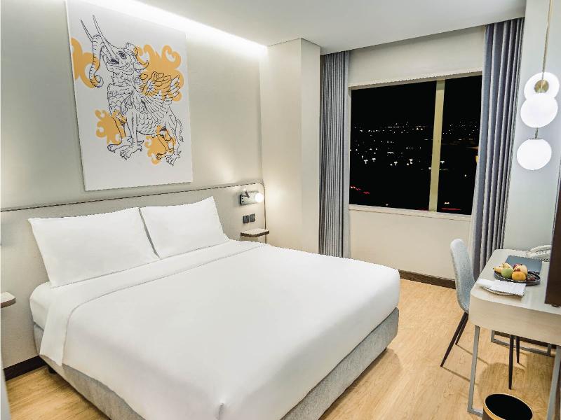 YELLO Hotel Samarinda image