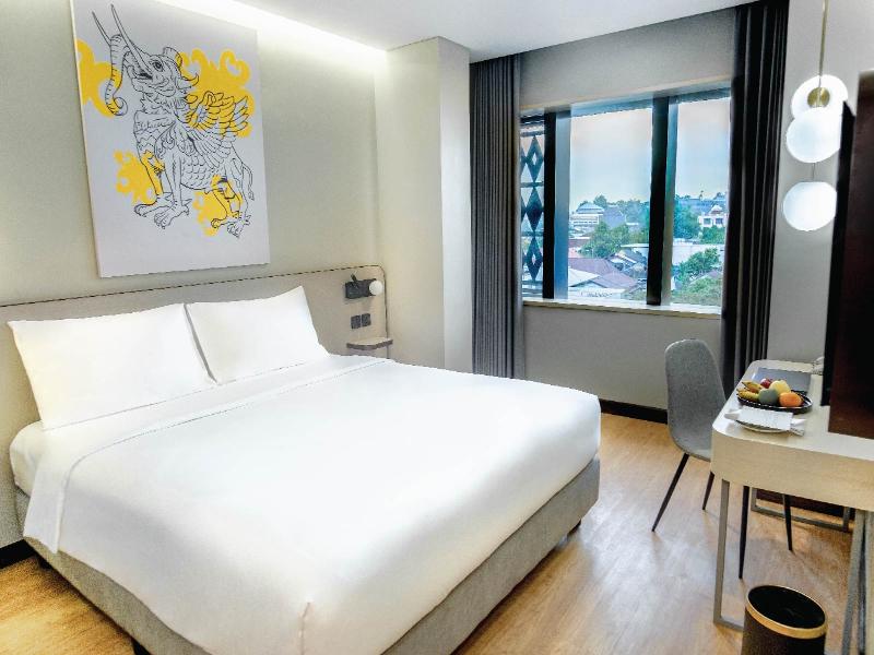 YELLO Hotel Samarinda image