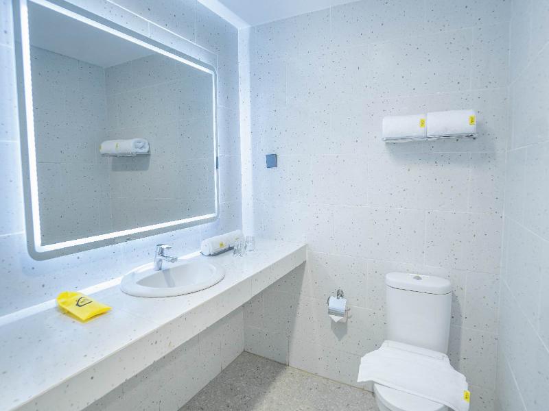 YELLO Hotel Samarinda image