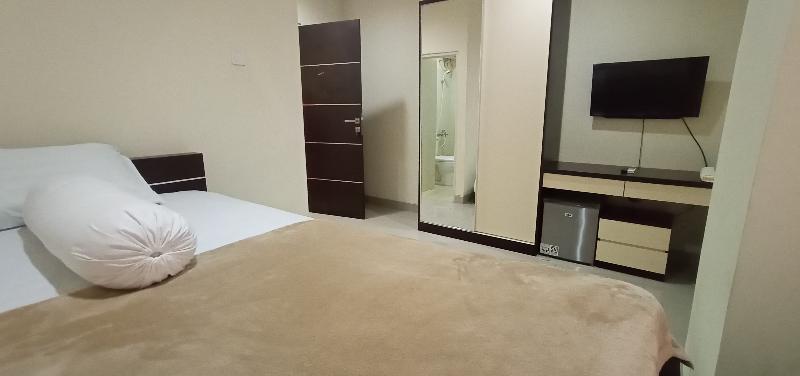Giant Kost by ZUZU image