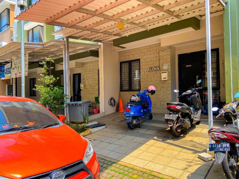 Aloha Guest House - 1 Male Only by ZUZU image