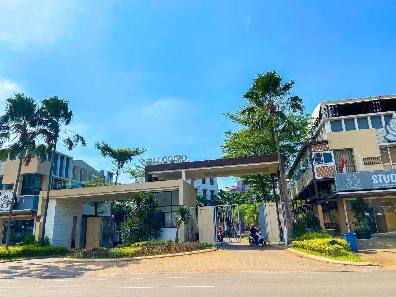 Aloha Guest House - 1 Male Only by ZUZU image