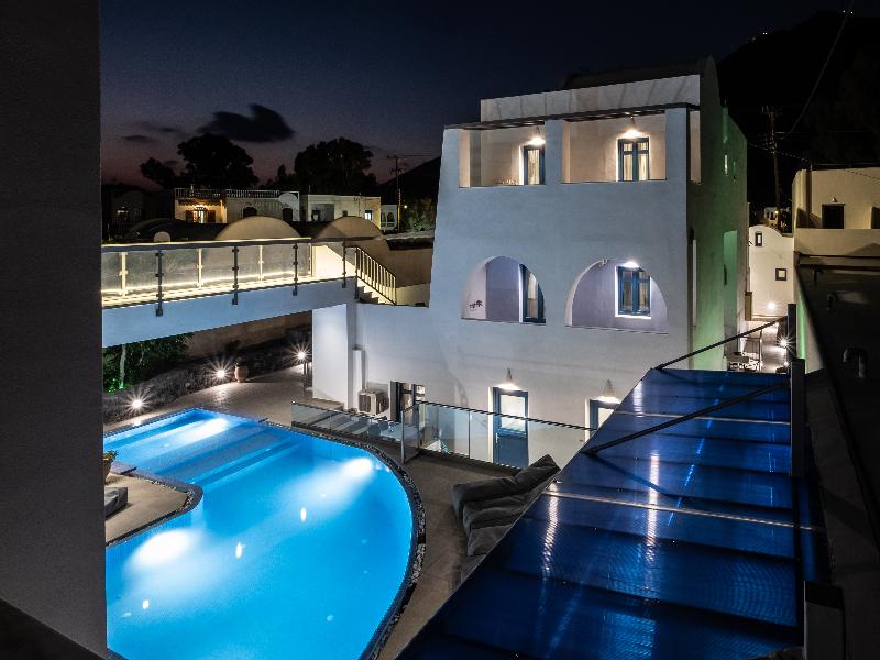 Tristhenia Hotel image