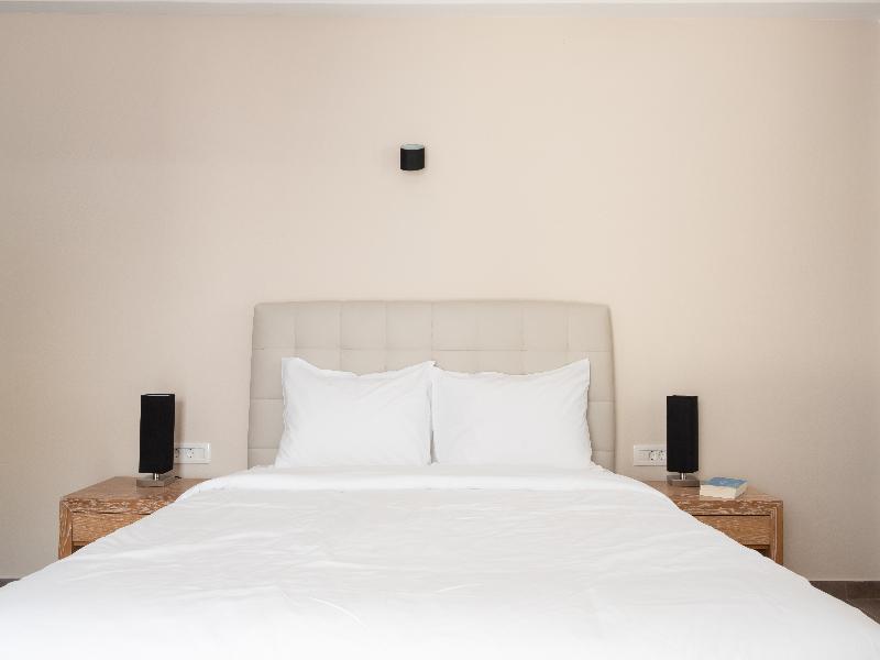 Tristhenia Hotel image