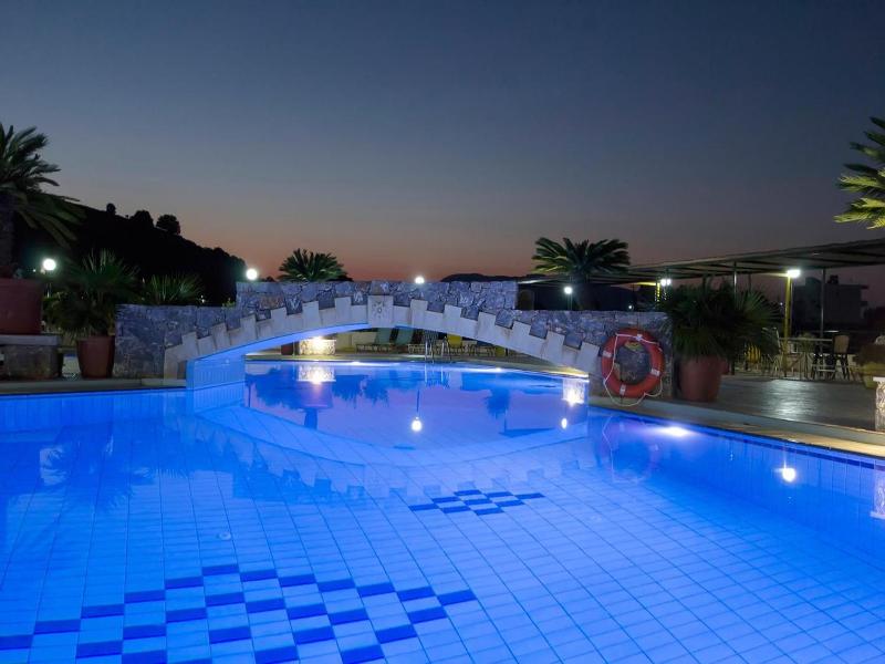 Pinelopi Apartments image