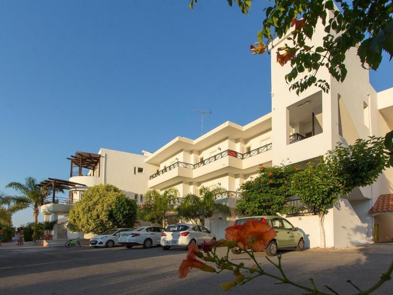 Pinelopi Apartments — general view