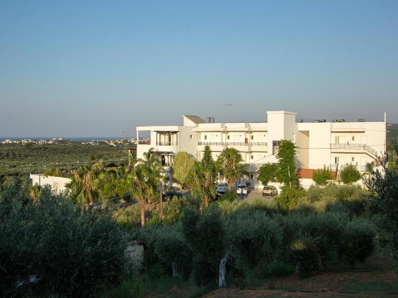 Pinelopi Apartments image