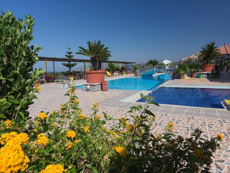 Pinelopi Apartments image