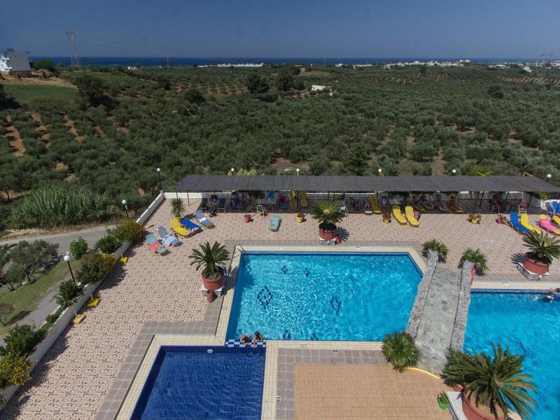 Pinelopi Apartments image
