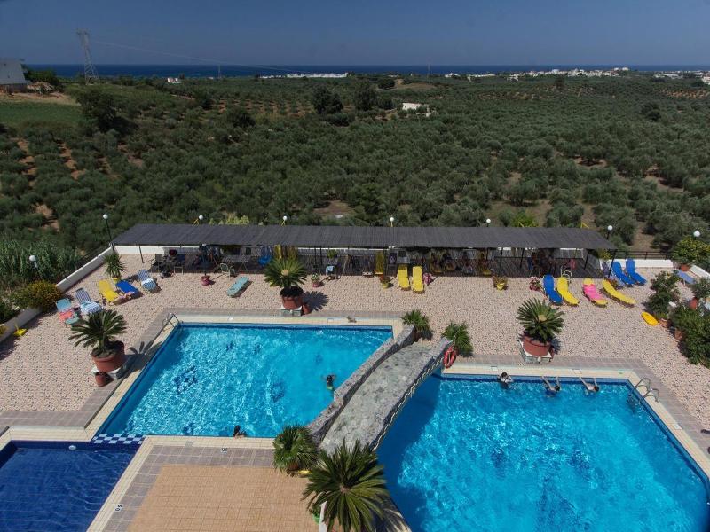 Pinelopi Apartments image