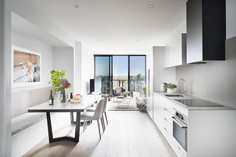 Tyrian Serviced Apartments - Albert Park Lake image