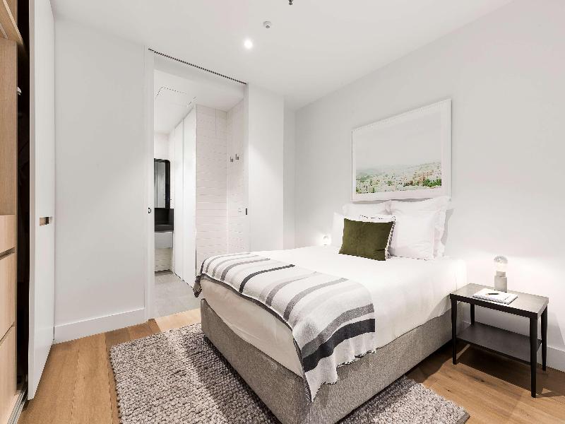 Tyrian Serviced Apartments - Albert Park Lake image