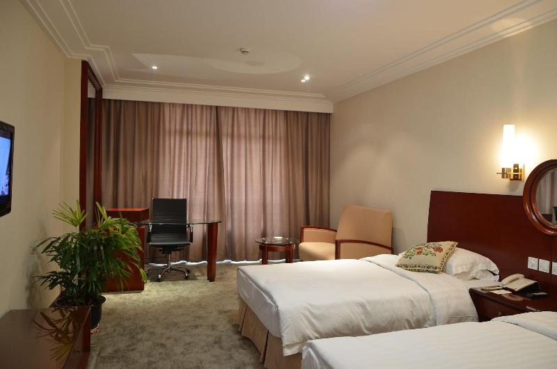Wuxi Lakeview Park Resort image