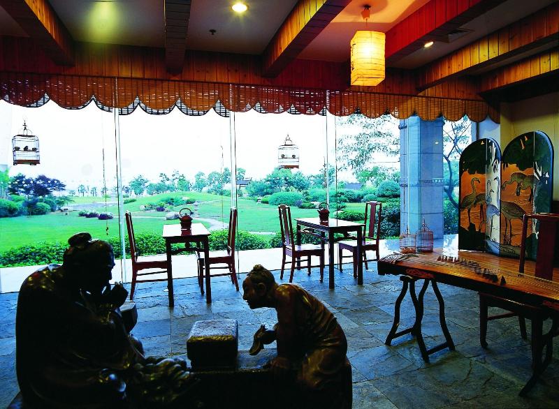 Wuxi Lakeview Park Resort image