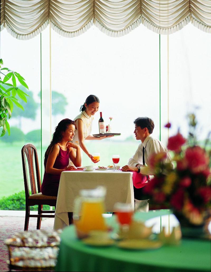 Wuxi Lakeview Park Resort image