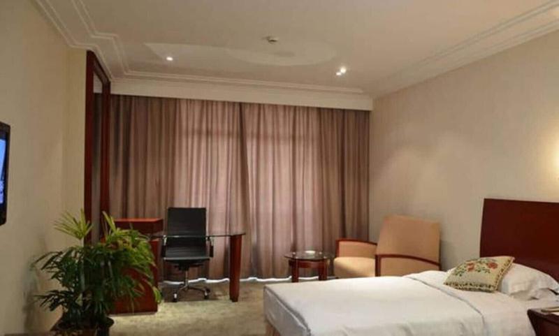 Wuxi Lakeview Park Resort image