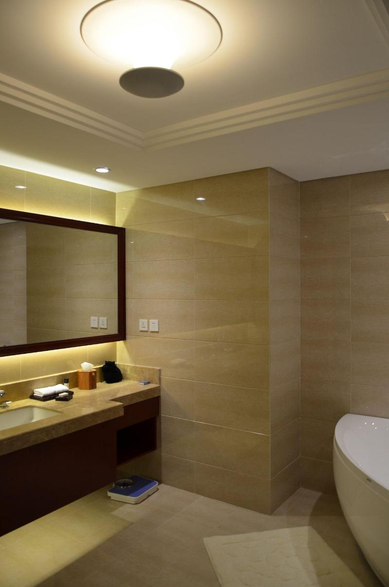 Wuxi Lakeview Park Resort image