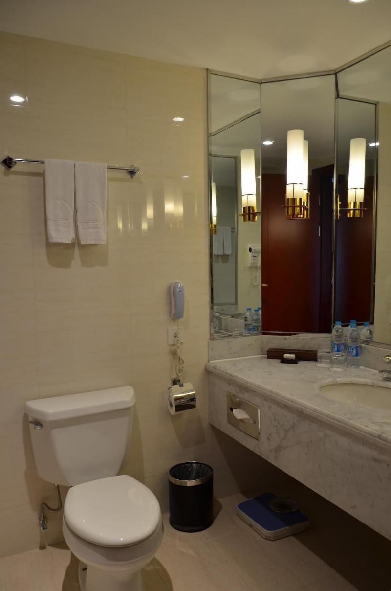Wuxi Lakeview Park Resort image