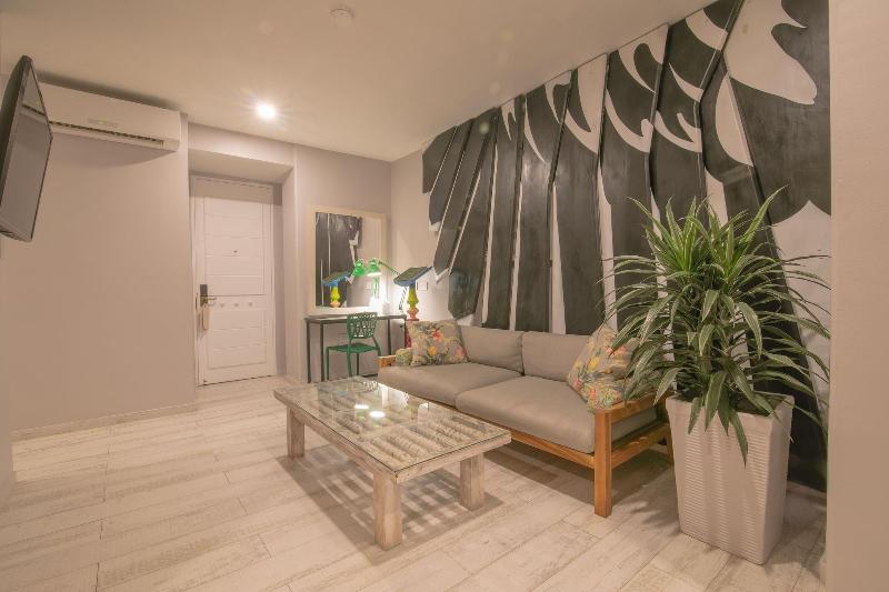 Townhouse Boutique Hotel image