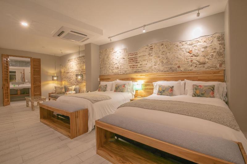 Townhouse Boutique Hotel image