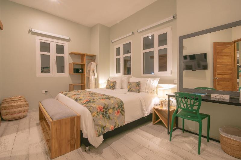 Townhouse Boutique Hotel image