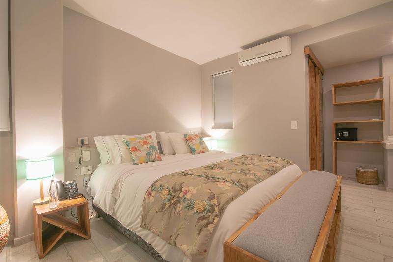 Townhouse Boutique Hotel image
