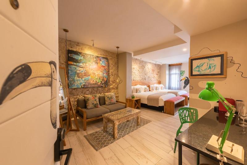 Townhouse Boutique Hotel image