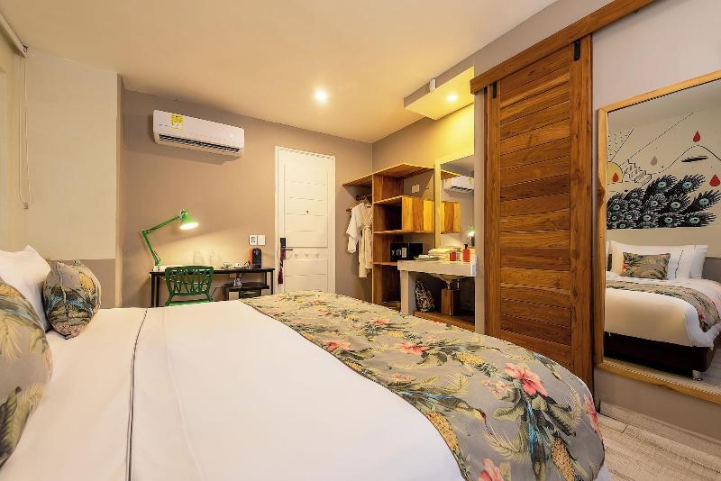Townhouse Boutique Hotel image