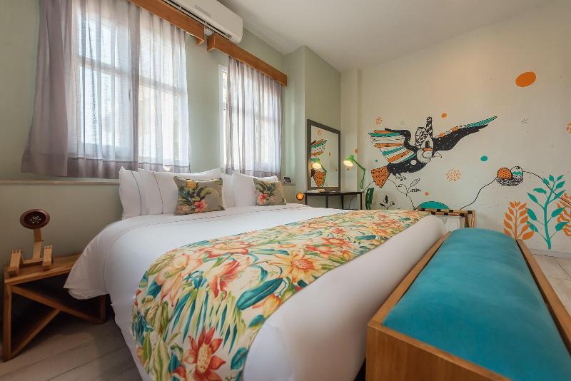Townhouse Boutique Hotel image