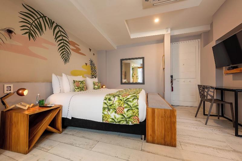 Townhouse Boutique Hotel image