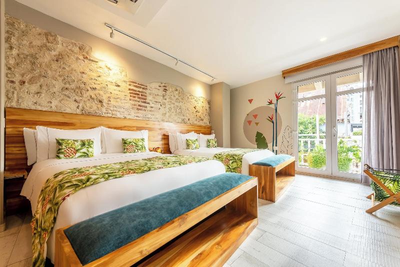 Townhouse Boutique Hotel image
