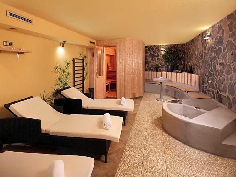 Hotel Albatros image