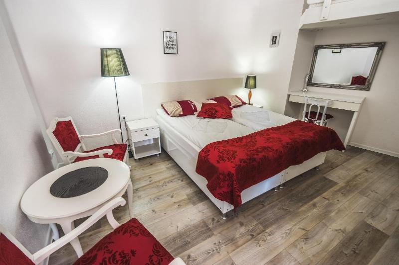 Silver Hotel image