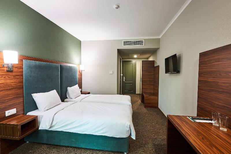 Green Tower Hotel image