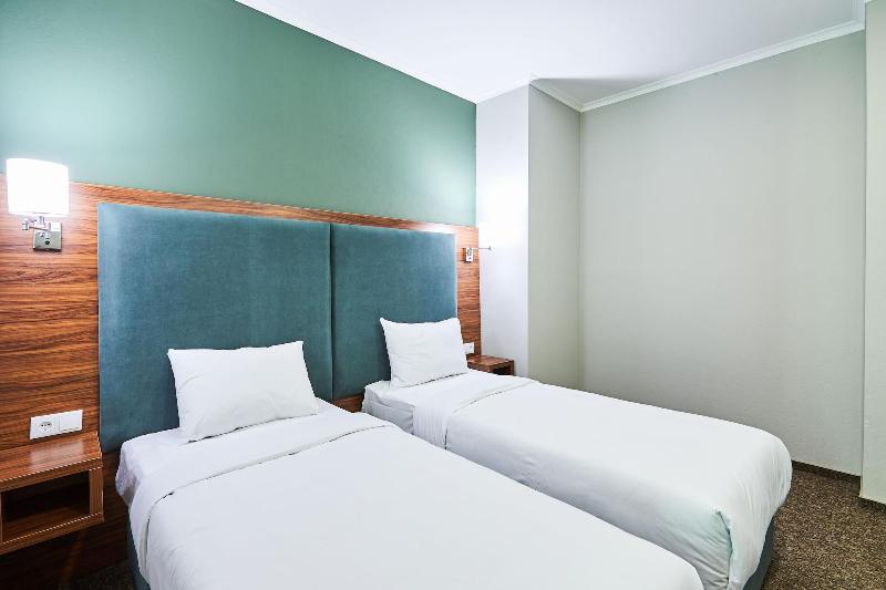 Green Tower Hotel image