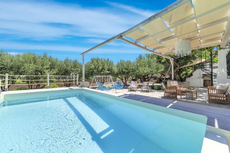 Cretan Lodge Private Heated Pool