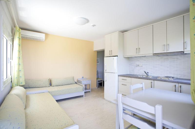 Phaedra Hotel image