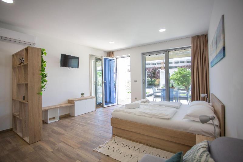 Poseidon Mobile Home Resort - Campsite image