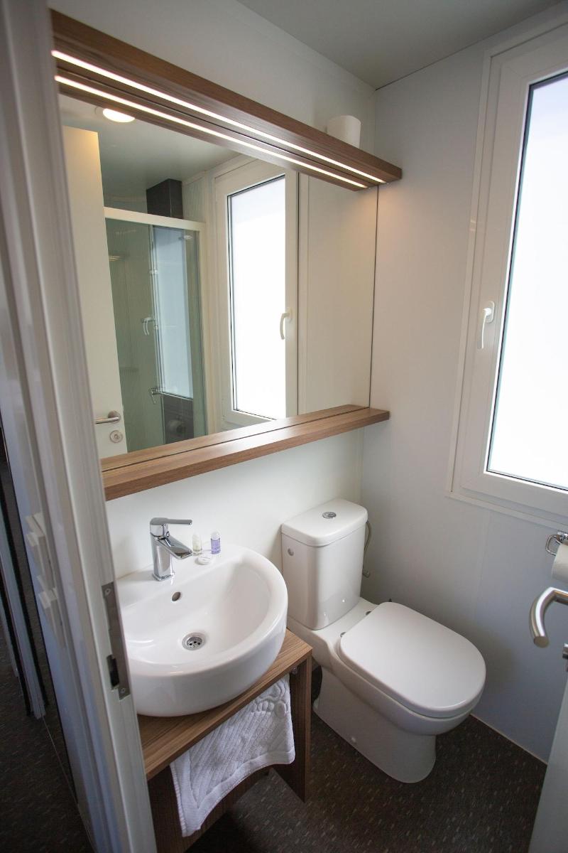 Poseidon Mobile Home Resort - Campsite image
