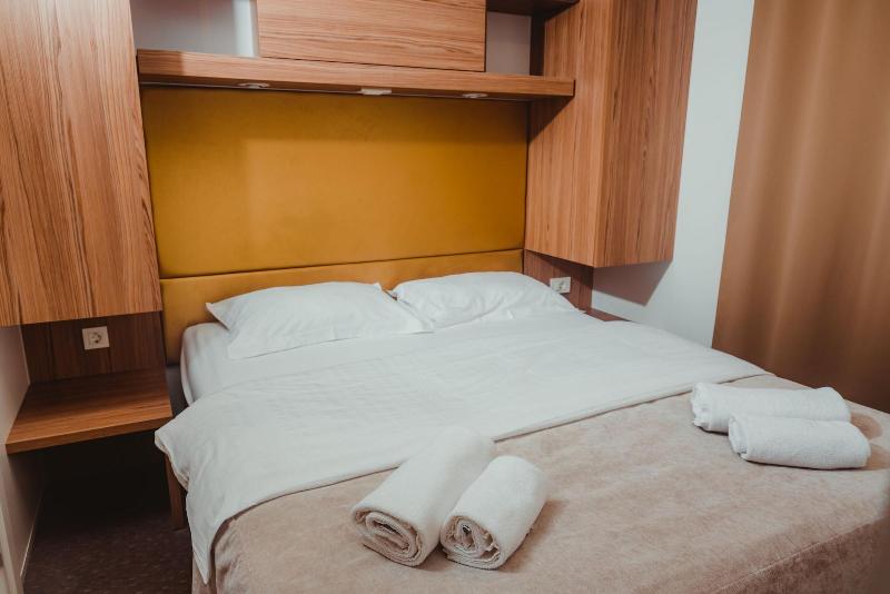 Poseidon Mobile Home Resort - Campsite image