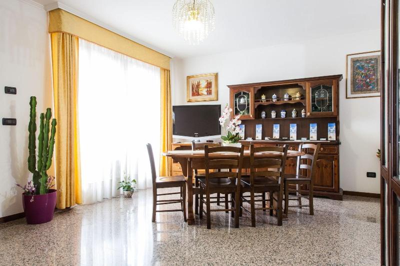 Affittacamere Acquamarina image