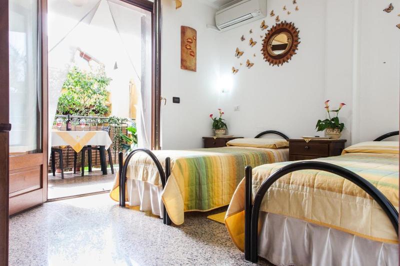 Affittacamere Acquamarina image