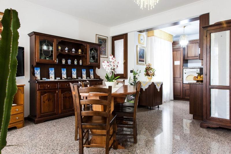 Affittacamere Acquamarina image