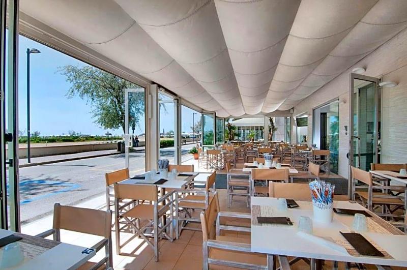 Hotel Levante image