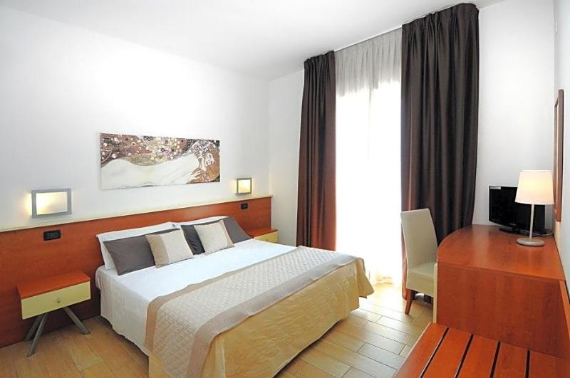 Hotel Levante image