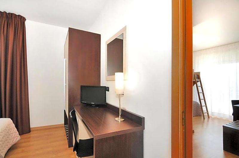 Hotel Levante image