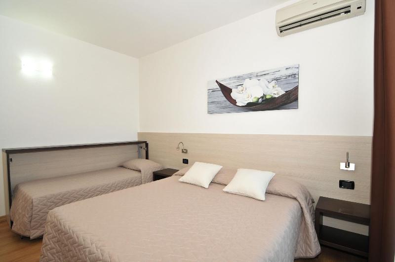 Hotel Levante image