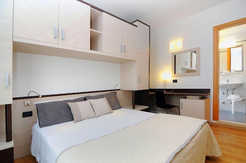 Hotel Levante image