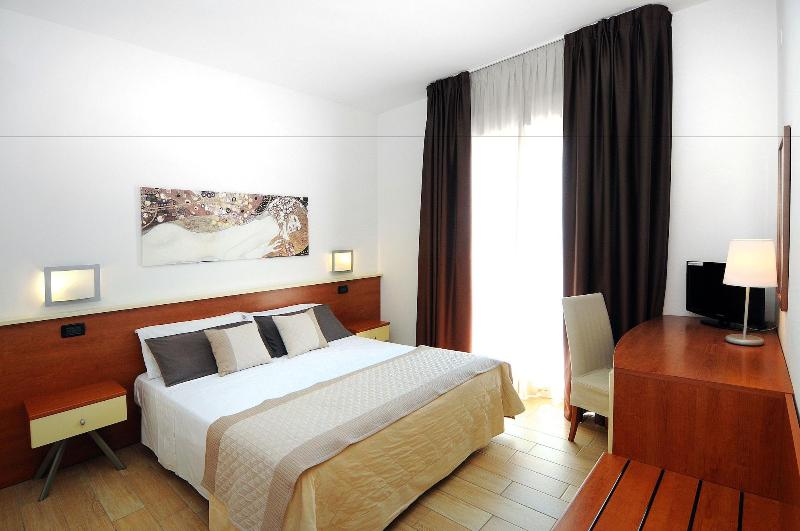Hotel Levante image